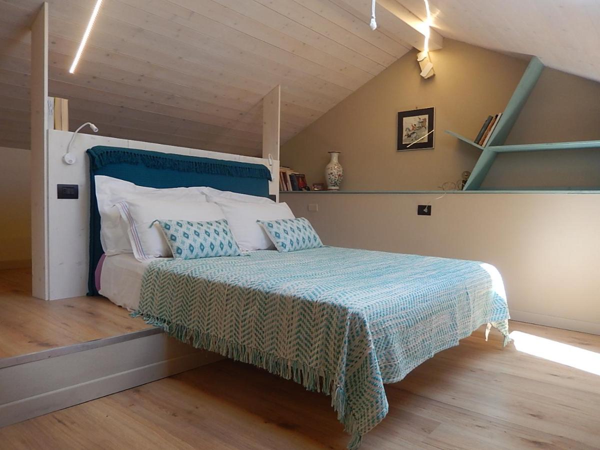 B&B Bionzo16 Calosso Bagian luar foto