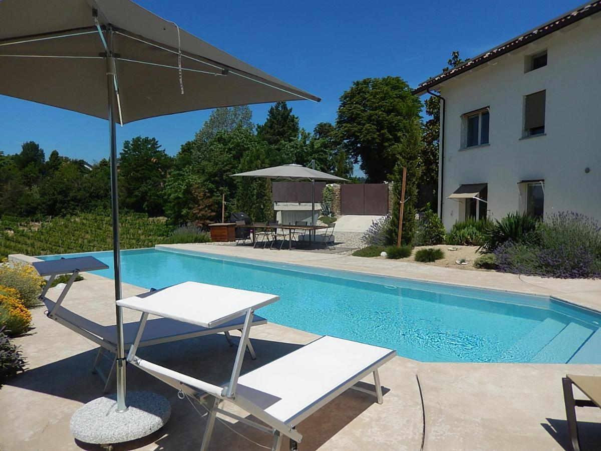 B&B Bionzo16 Calosso Bagian luar foto